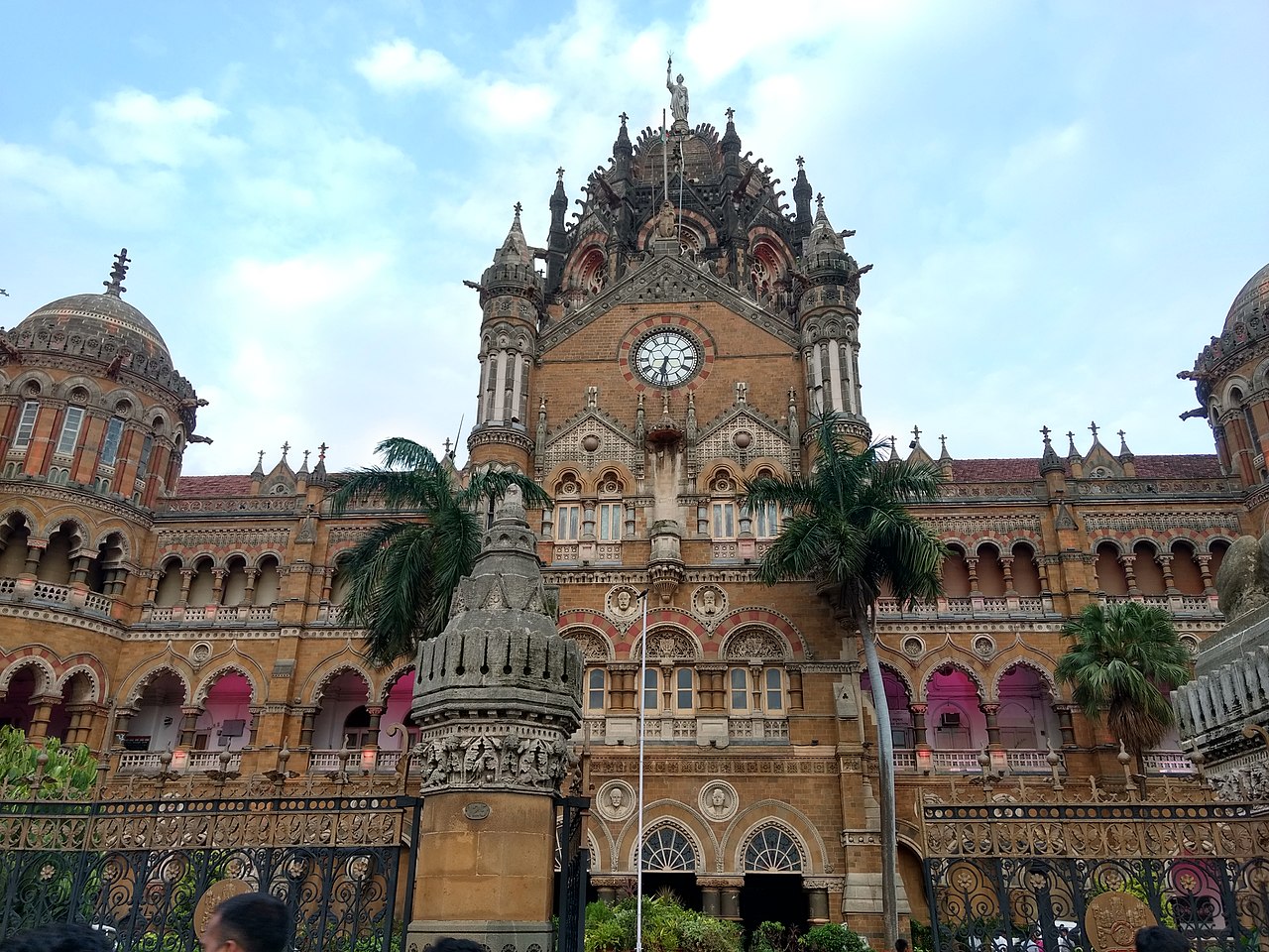 Bharat ka sabse bada Railway Station_ - Chhatrapati_Shivaji_Maharaj_Terminus